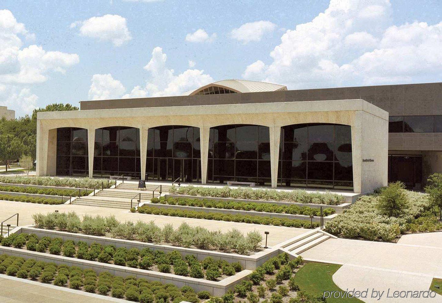 Embassy Suites By Hilton Fort Worth Downtown Servis gambar
